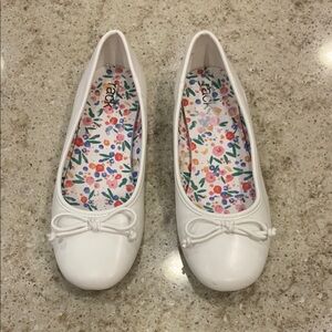 NWT Nordstrom Rack White Ballet Flats Size 2
